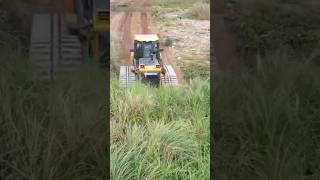 New project SHANTUI Skilled  Operator Bulldozer Pushing Clearing dirt