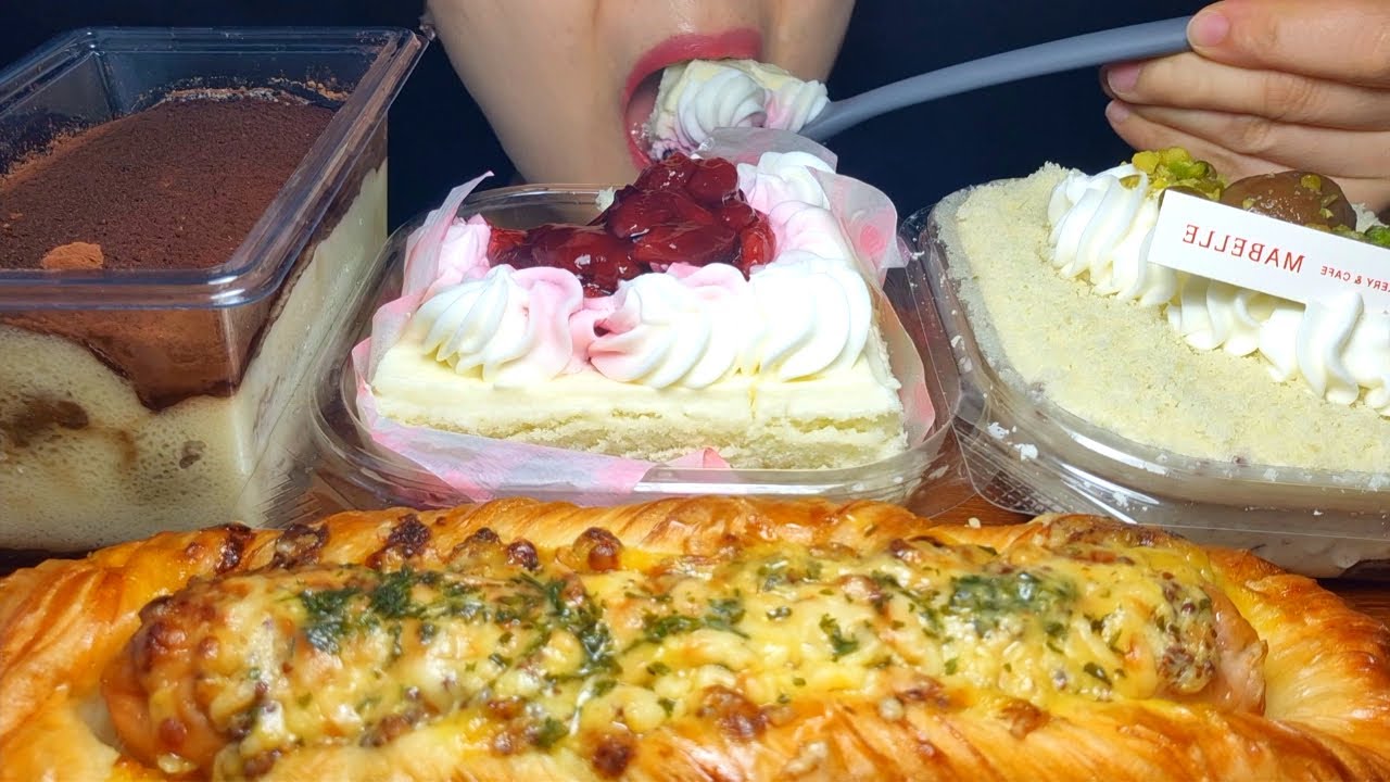 Берри торт + сладкий торт картофеля + маскапон Тирамису + соус Denish хлеб Dessert Mukbang