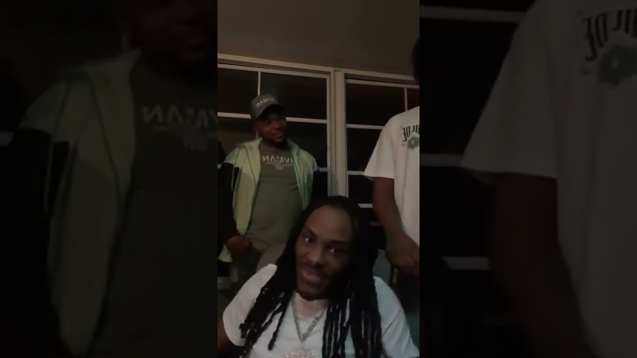 Lil Durk celebrating OTFDeDe BDay and FBG Cash 💀 at the same time.It get wild  06.12.2022 fullLive