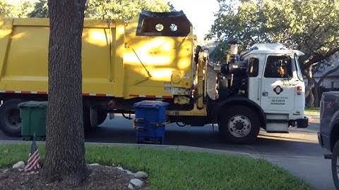 Thanksgiving Break: Heil Durapack Python 410416 (My New Recycle)