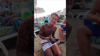 Impressive Unchained Melody cover at the beach with talented singer Mart Hoogkamer