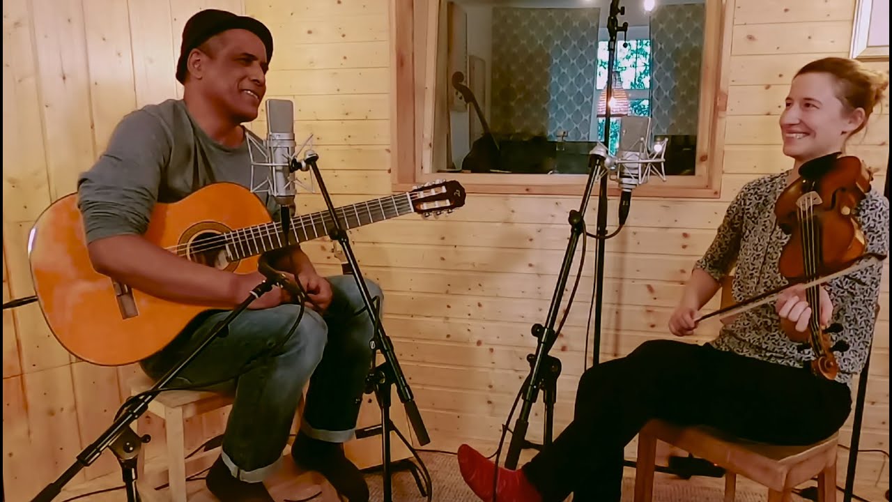 VAKOKA (A/C: Erick Manana) - Erick Manana & Jenny Fuhr