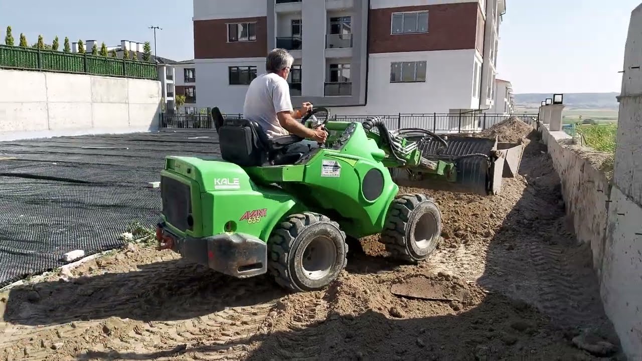 Avant 635 Mini Mini Loder Peyzaj Çalışması