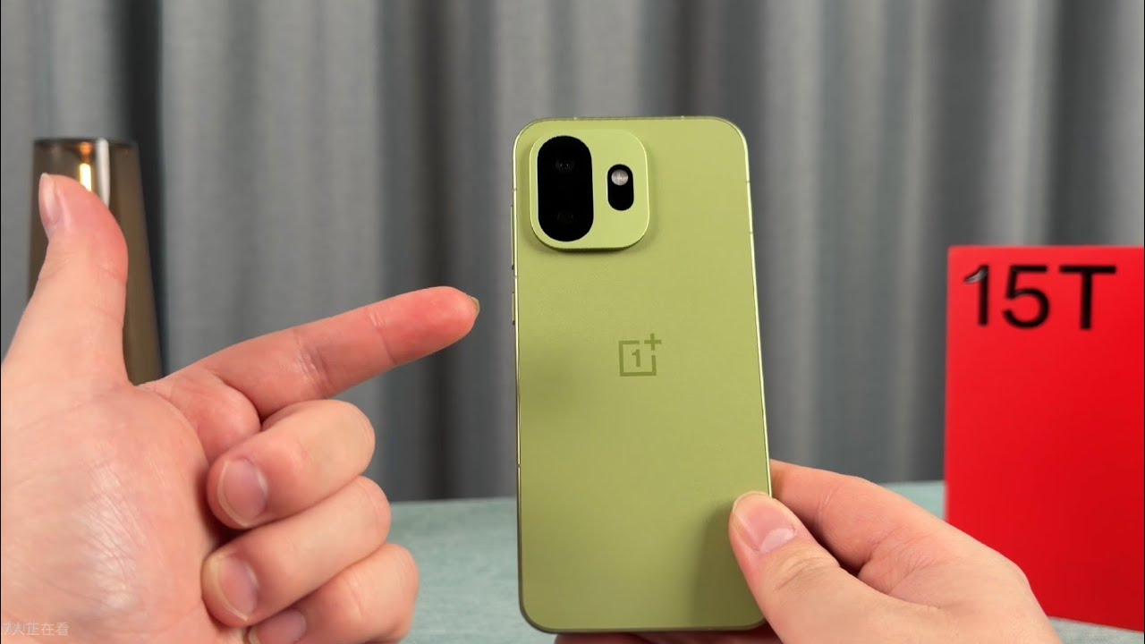 Oneplus 15T Green Unboxing & Hands'On | Large Battery, Periscope