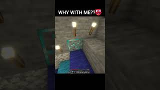 Found Diamonds But Water Ruined My Carpets 😭#shorts #minecraft #biel