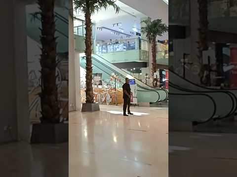    مركز التسوق بالي أندونيسيا