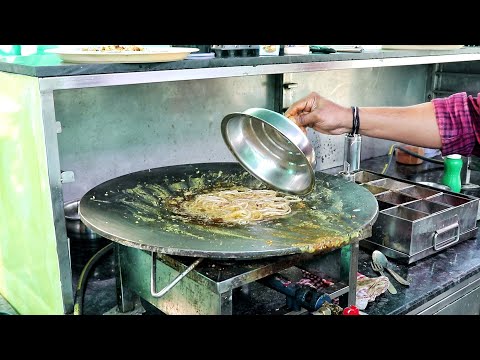 Talented Guy In Surat Making Egg Spring Onion | Secret Egg Dishes Maker | Indian Street Food | Street Food Fantasy