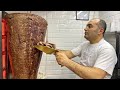 Le doner kebab le plus clbre distanbul  les gens font la queue pour cette cuisine de rue