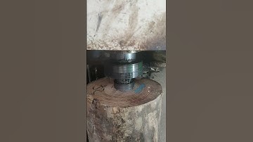 Rotate the screen - The loading process of logs with spindle veneer peeling machine#veneerpeeler