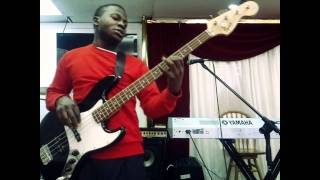 Video thumbnail of "IGWE By Midnight Crew and some other Nigeria Songs Bass Guitar Tutorial Part 1"