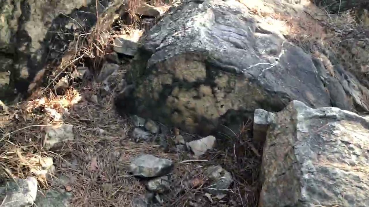 인왕산 다른길로 올라봐요.