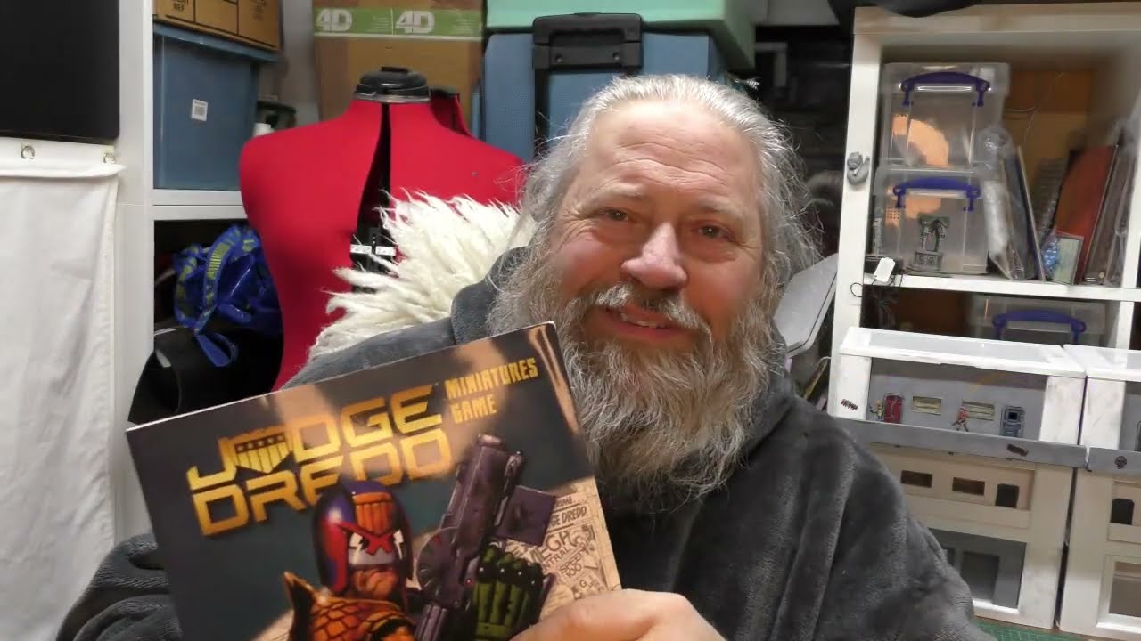 JUDGE DREDD Tabletop build - Doodle's Noodles Bar - 