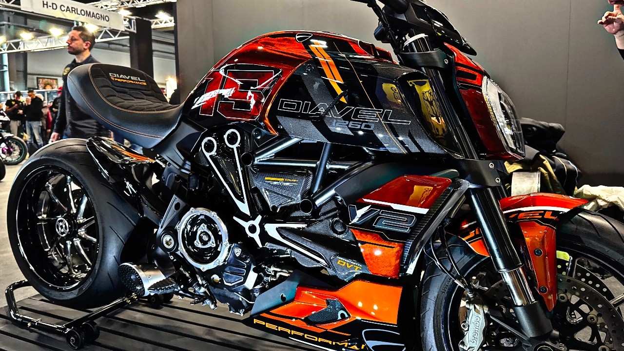 15 Καλύτερες Ducati Σπορ, Street & Περιπετειών Μοτοσυκλέτες για το 2025-2026 – Video 15 Καλύτερες Ducati Σπορ, Street & Περιπετειών Μοτοσυκλέτες για το 2025-2026 – Video