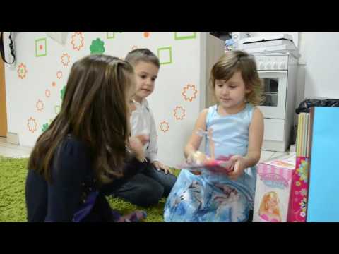 Video: Kako Proslaviti Rođendan Jednogodišnjeg Djeteta