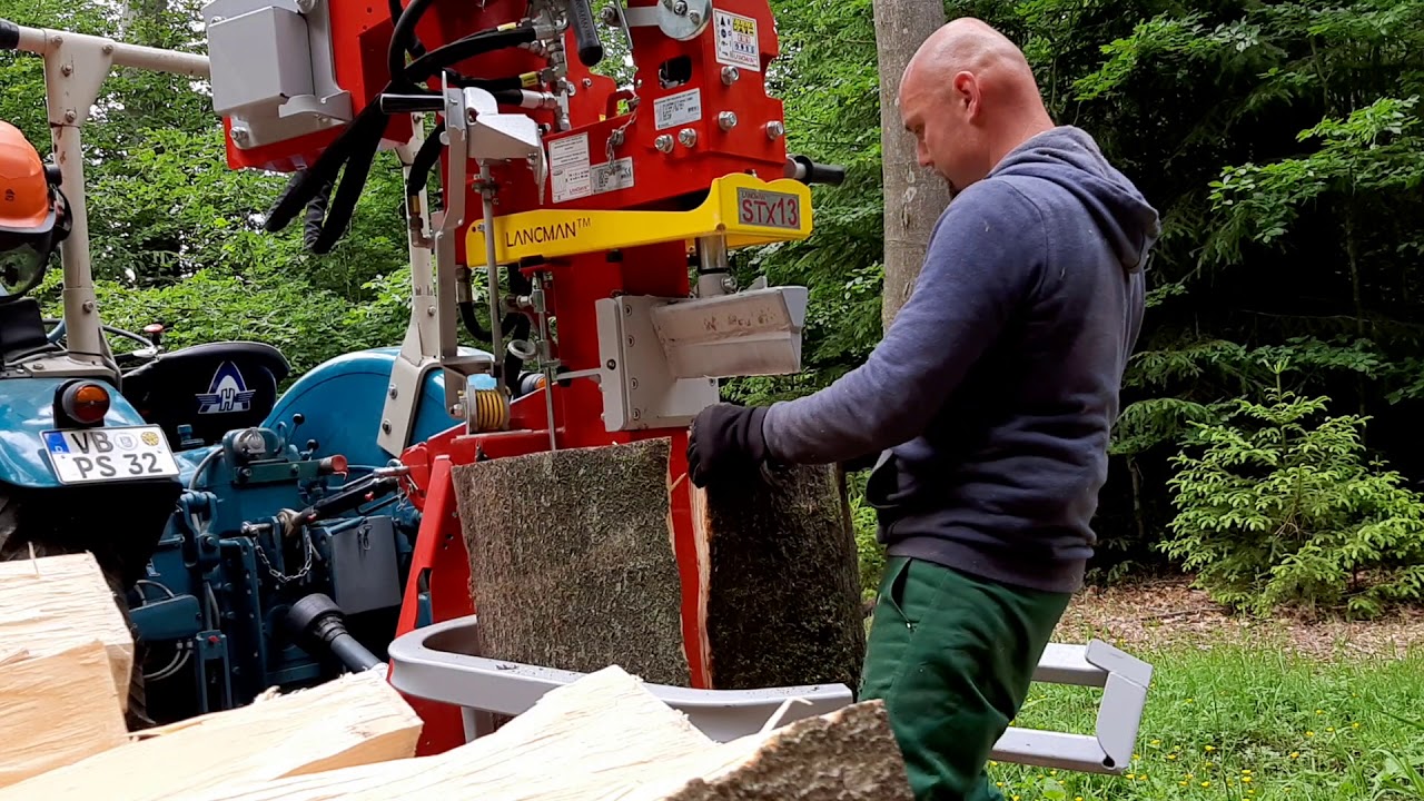 Lancman STX 13 mit Seilwinde an einem Hanomag Perfekt 400