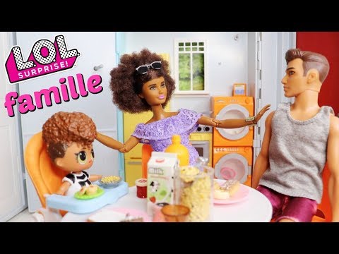 FAMILLE LOL Surprise RipTide ,BARBIE Doll LOL FAMILY Morning Routine at Playground