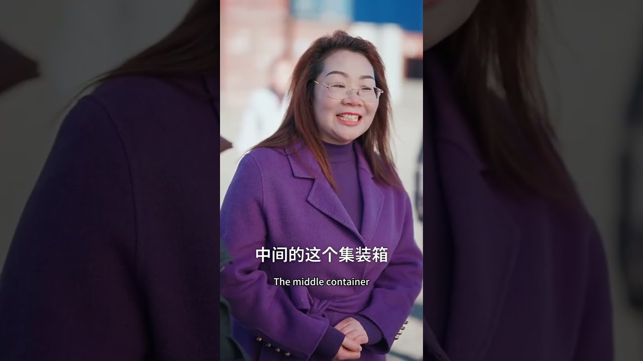 天生神力少女徒手救人，被首富老太寵上天