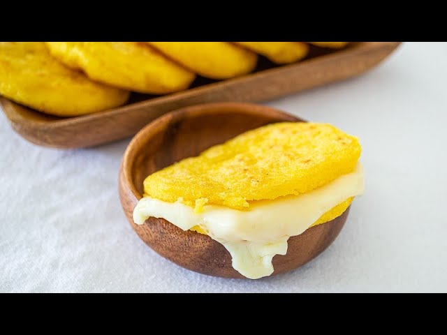 Arepas...con Maíz Amarillo - YouTube