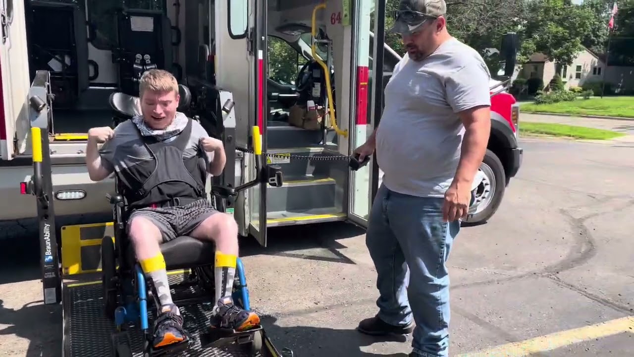 Bata Bus driver Aaron picking Sam up at IFS & dropping him off at home 8.1.25 @onthatnote 