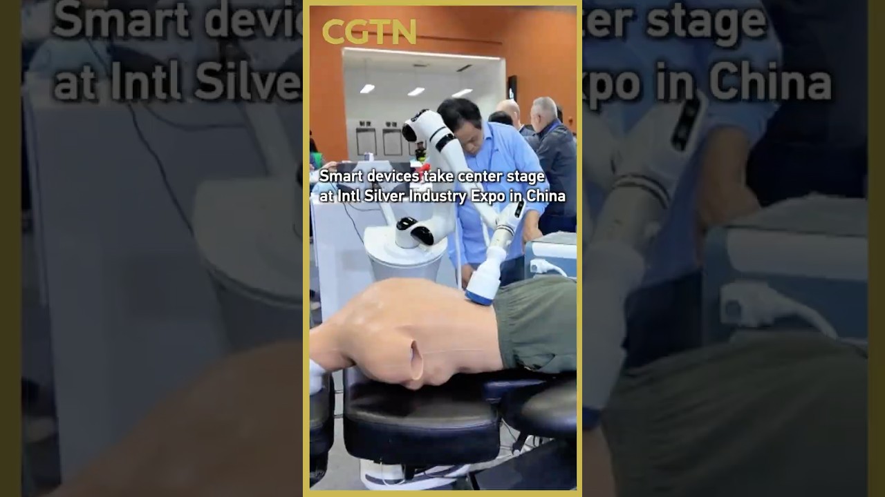 Smart devices take center stage at Intl Silver Industry Expo in China