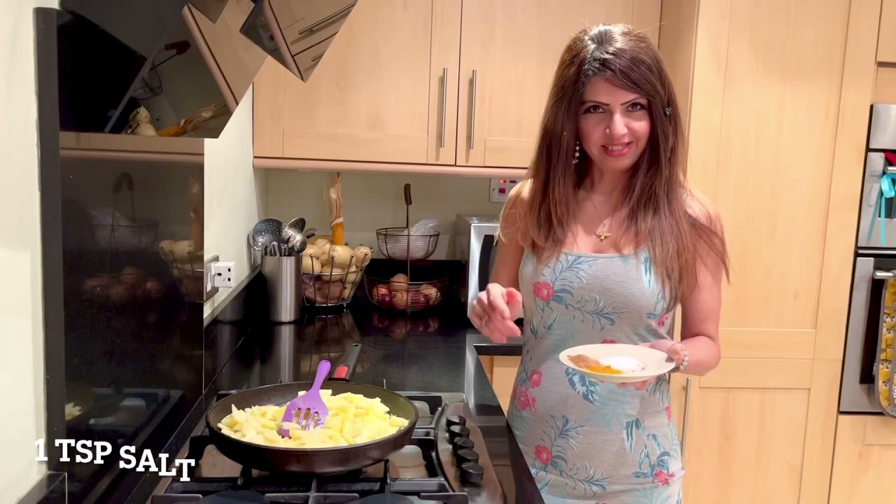 Papeta per Eedu. (Eggs on potatoes)