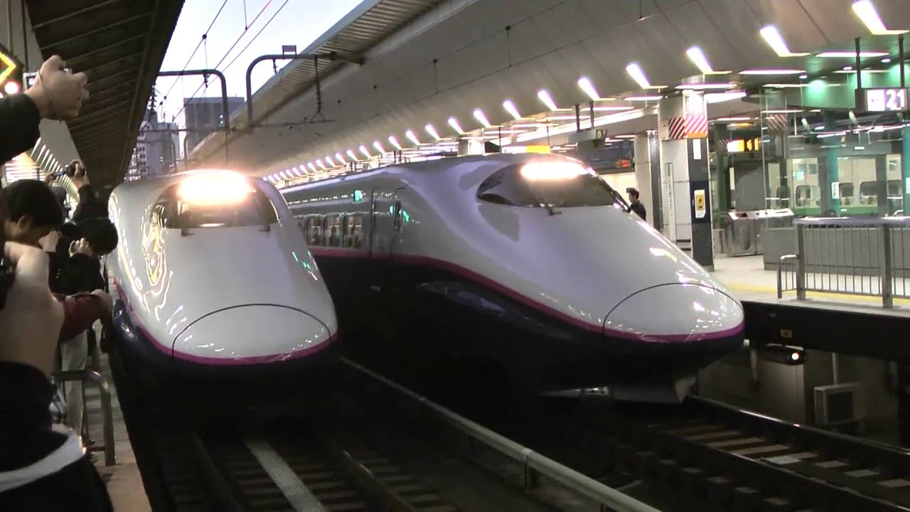 東北新幹線はやて11号 新青森行き 東京発の一番列車です 東京駅発車