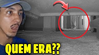 CAMERA REGISTRA PESSOA MISTERIOSA DENTRO DA CASA ABANDONADA