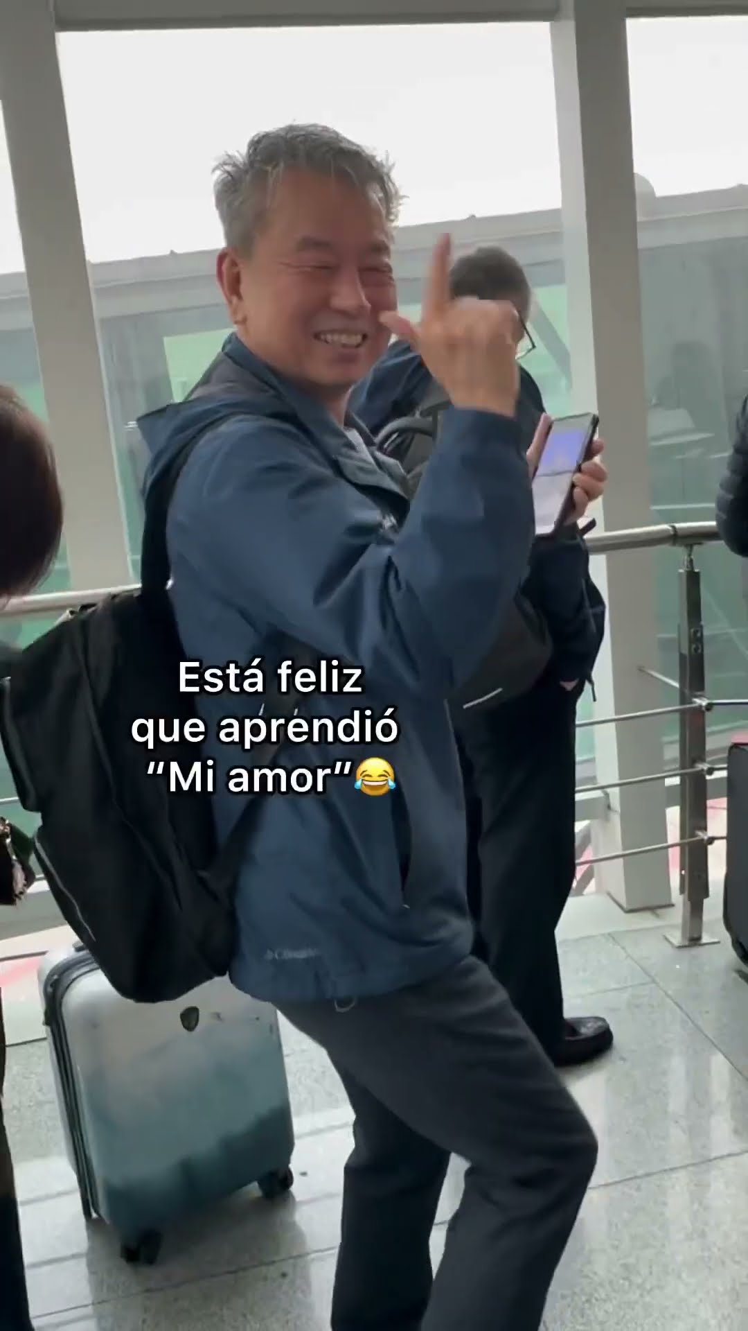 Mi papá aprendio español para hablar con mis suegros ???