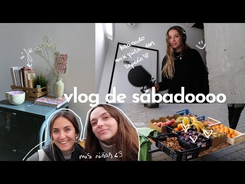 un showroom con mis amigas y un poco de música :)