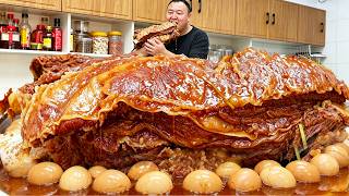 🔥【清炖牛排】阿强做原汁清炖牛排,大块肉鲜嫩多汁,配上秘制蒜蓉辣酱啃爽了!【cram阿强】