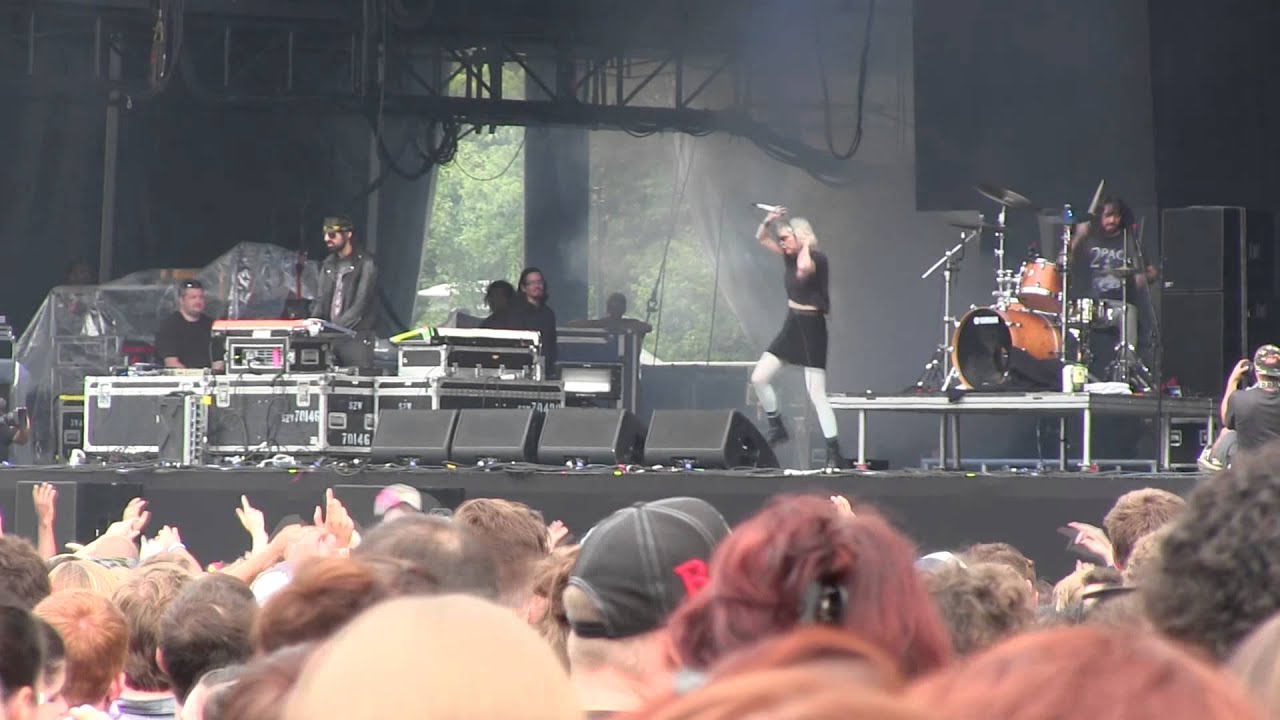Baptism (Crystal Castles live @ Lollapalooza 2013)