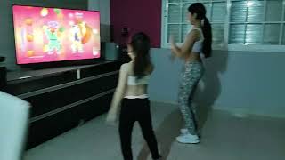 Sara Y Vicky Haciendo Gimnasia 270724 2