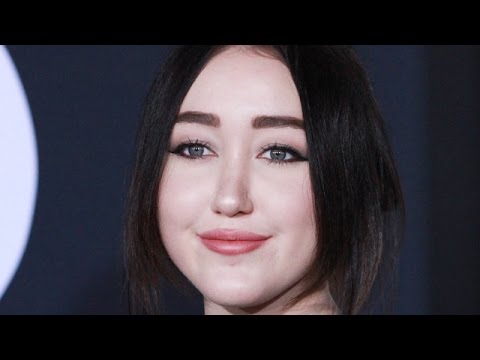 noah cyrus wikipedia Noah Cyrus - 5 Things You Need To Know
