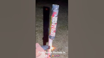 Masters Of The Air By Pyroworx! First Strobe Rockets In Uk!🇬🇧 #shorts #pyro #ytshorts  #fireworks