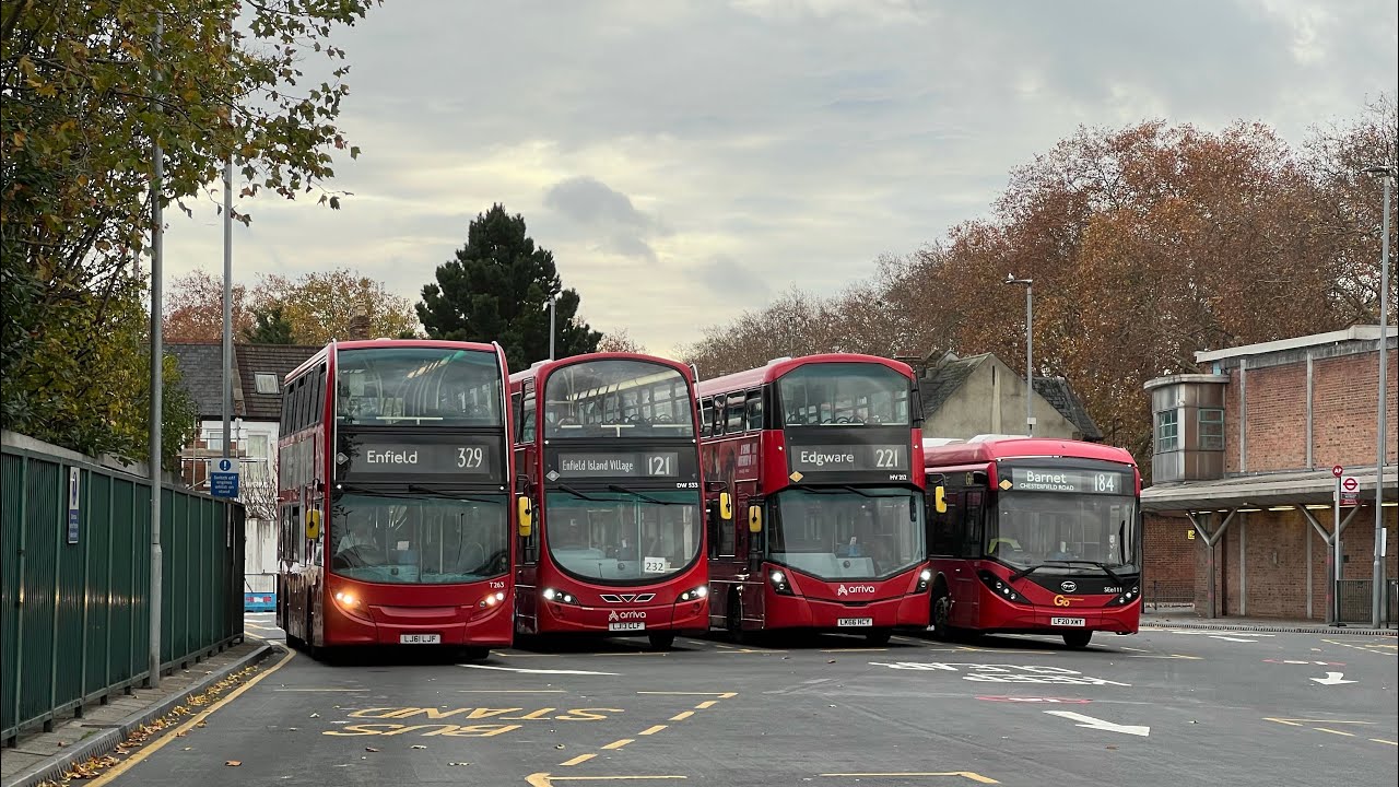 Buses around Turnpike Lane Bus Station