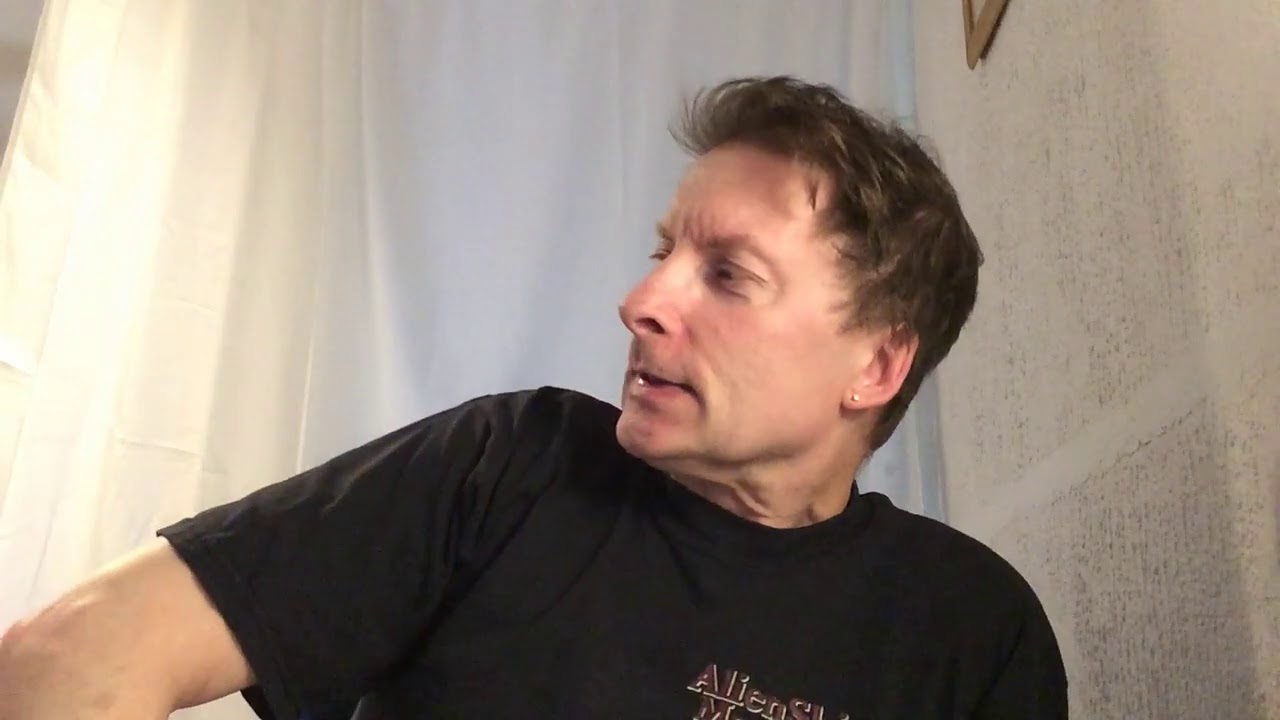 Short Story Ideas (fiction writing prompts from everyday life): robots in everyday life