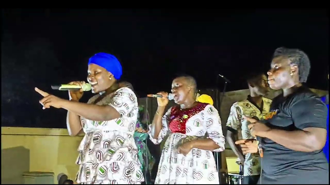 ZIO PRAISE CELEBRATION: EWE GOSPEL SHOW DU GROUPE EL-SHAIDAI. 25.12.2024 #ewegospeltv @EWEGOSPELTV