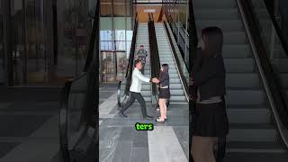 Yürüyen Merdivende Aşk