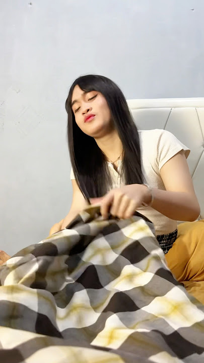 Bng Roy cari cari kesempatan ih🤥 #trending #funny #lilis #comedy #viralshort #lucu #dusunlantam