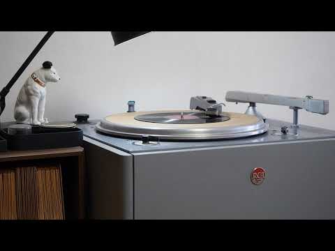 What's The Use? / Bud Freeman and his Gang