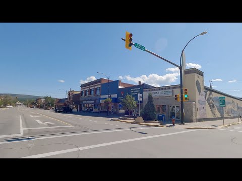 Cranbrook BC Canada - Driving into the City.