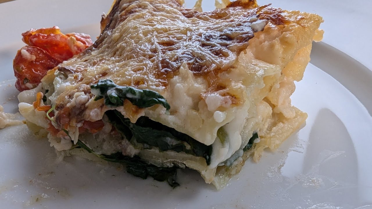Lasagnes épinards tomates cerises et viande hachée