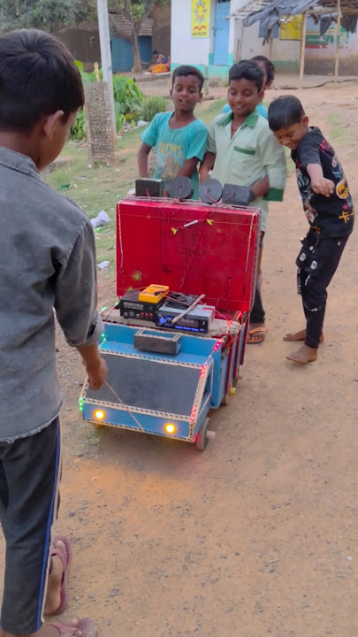 Up dance 🕺 🤣😂😅 #dj #4k_mini_dj #smalldjtruck #virelshorts #trendingshorts #shortsvideo