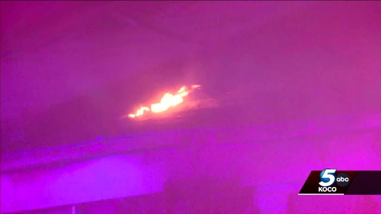 Fire crews battle heavy flames at Del City house fire YouTube