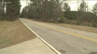 2 teens killed in car crash in Coweta County