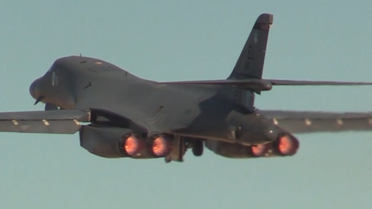 B-1B LANCER AB TAKE OFFS @ AVIATION NATION 2014