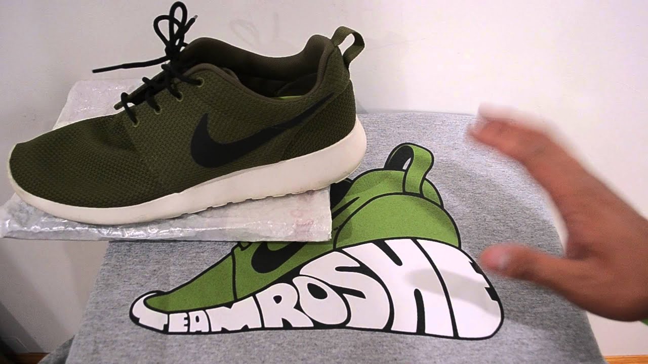 Team Roshe Big Shoe Iguana Tee