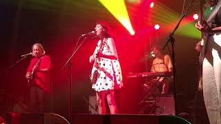 Stella Donnelly - Season&#39;s Greetings (Brisbane, 11 Oct 2019)