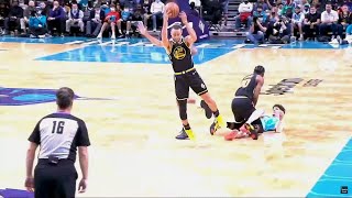 Stephen Curry throws full a court pass backwards to Jordan Poole 👀