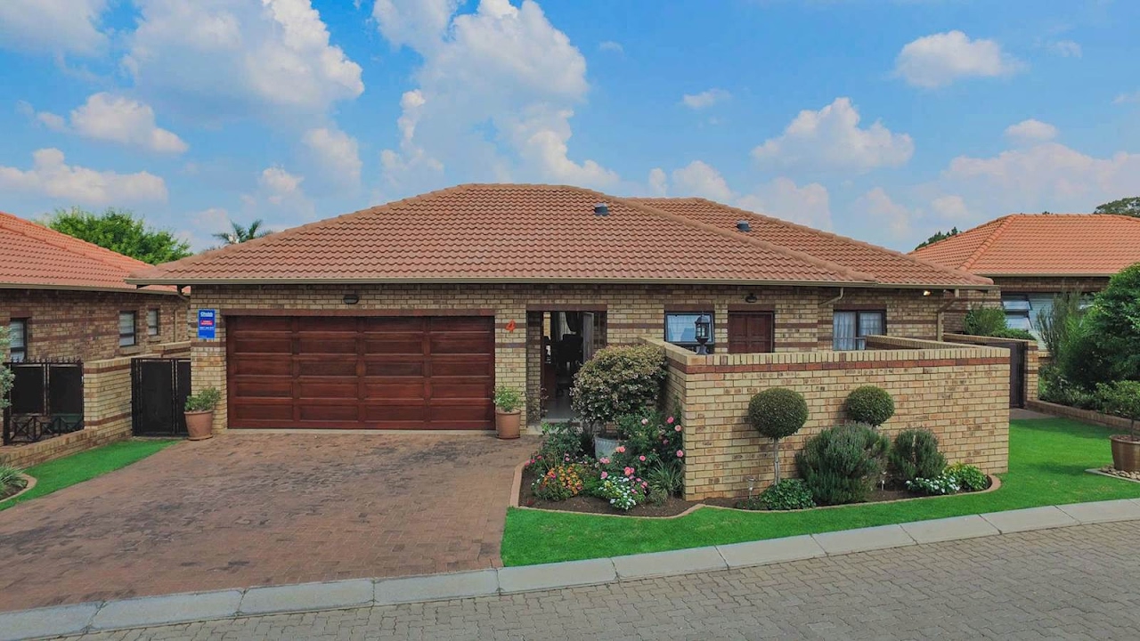 2 Bedroom Cluster for sale in Gauteng East Rand Alberton